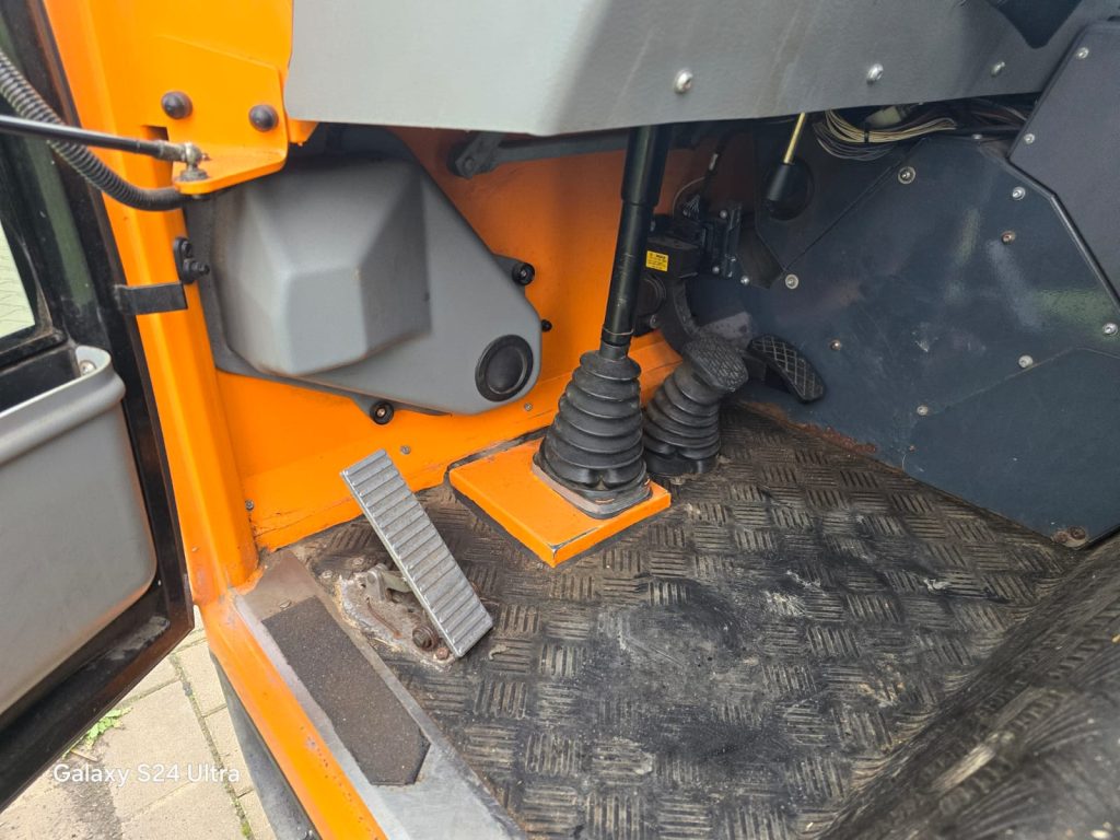 WhatsApp Image 2024-12-08 at 21.07.30 (1)