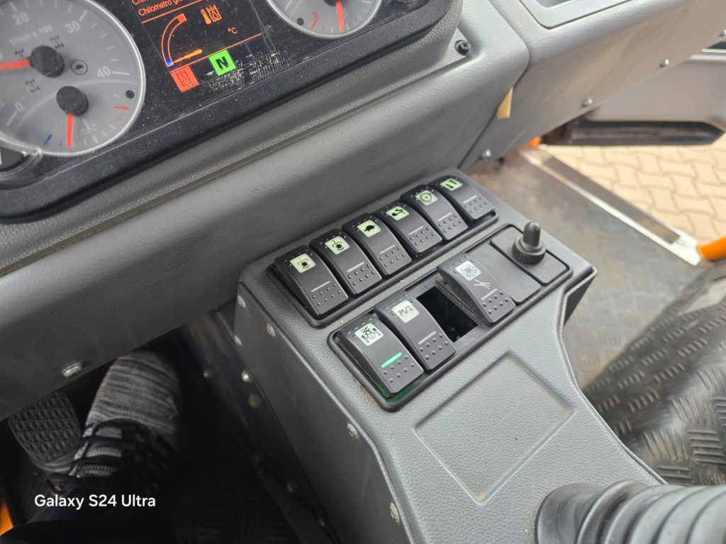 WhatsApp Image 2024-12-08 at 21.07.31