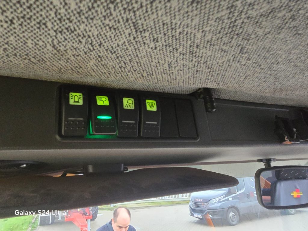 WhatsApp Image 2024-12-08 at 21.07.32 (1)