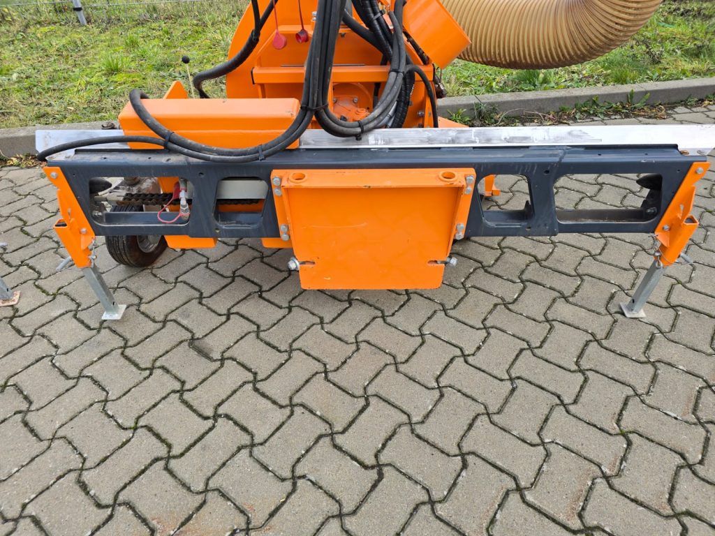 WhatsApp Image 2025-02-10 at 16.02.04